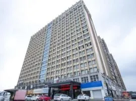 Borrman Hotel Fangchenggang High-speed Railway North Station Crystal International