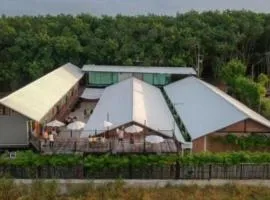 RiverHills Resort