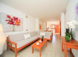 Mar Brava Apartments, hotel v destinaci Can Picafort