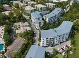 C130 Steps to Beach 1BR Condo Gym, Pool & Sauna