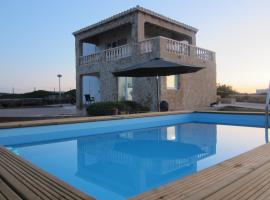 Villa Miramar Vistas espectaculares, villa em Es Mercadal