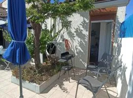 Maison de plage avec grande terrasse privée