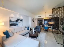 Azure Crest 2BR - Luxurious Ocean View Apartment Near Marina Mall