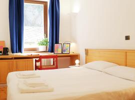 MAB - Maison des Artistes Bard, hotel v destinaci Bard