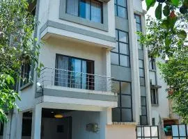 Lake villa 4bhk