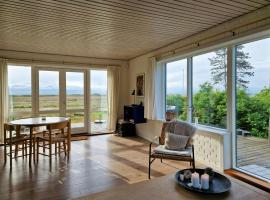 Beach House With Sea View Near Hou Beach, hotell sihtkohas Hals