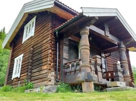 Beautiful place among forests and fields in a good old style, căsuță din Eggedal