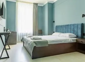Route Hotel