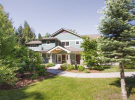Wyndham Smugglers' Notch 2BR Apartment with Resort Access, villa in Cambridge