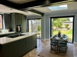 Stylish Central Norwich Stay Sleeps 6 Free Parking