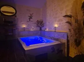 Le Lovy , Studio indépendant avec Jacuzzi