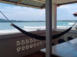 Sanali surf stay, bed & breakfast σε Lagudri