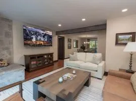 Aspen Riverfront 2 BR Pool and Hot Tub