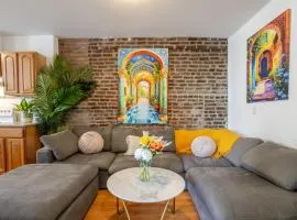 Prime Location Gorgeous 4BR Downtown MTL