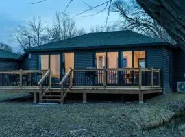 2-bedroom Lake Front Cottage in Harwood ON #4