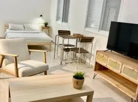 Beautiful studio on Tel Aviv beach