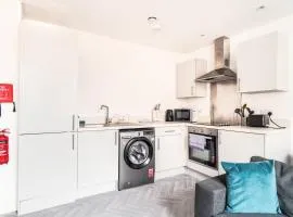 Spacious 2 Bedroom Apartment in Preston City Centre with Free Parking by Eason Stays, Good for Business Stays and Family Getaways