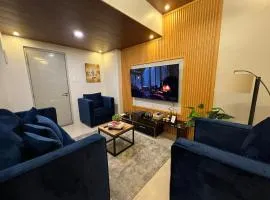 Skyview 2BR at Grass