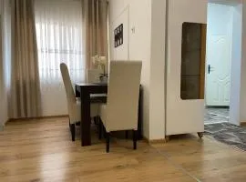 Cozy Townhouse Niš