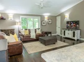 4 BR Renovated Home - Next to Horse Show Pet Friendly