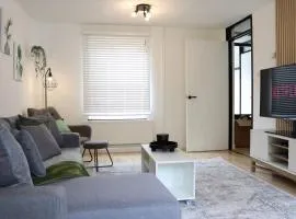 Stylish Cambridge Home with Garden