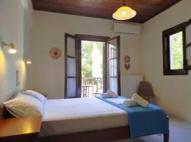 Elias studio & apartment