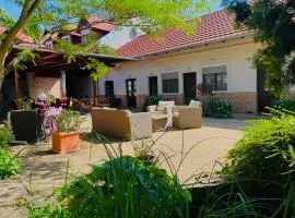 Guest House Romantika Panzio