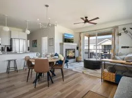 New Lux Mountain Condo 321 6 I Hot Tub I Great Views I Best Price I FREE Adventures Daily