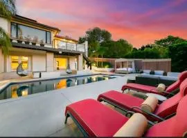 Spacious 5BD Ocean Views Pool Jacuzzi