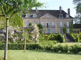 Chateau de Villette: Poil şehrinde bir ucuz otel