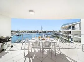 Waterfront Elegance with Pool & Jetty Access