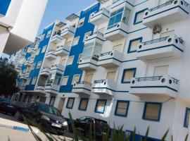 Viesnīca Charming apartment in marvelous Martil with swimming pool pilsētā Martila