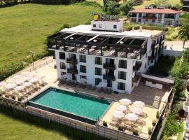 Lemon Suites & Restaurant, hotel Korucuk városában