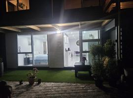New and cute one bedroom flat, ξενώνας σε Lower Hutt