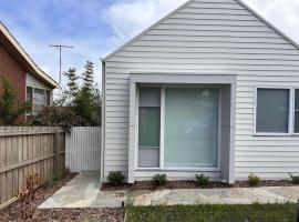 Private Getaway - Portarlington!, hotel en Portarlington