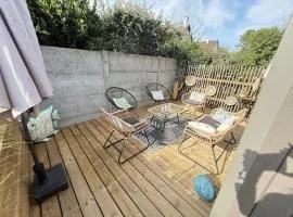 Mobil-Home Confort 6p, 3 Chambres, 2 SDB, Plage à 200m, Piscine Chauffée, Fitness, Wifi Gratuit - FR-1-361A-84