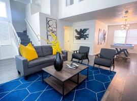 VEGAS GEM 4BDR KING BED Wifi GARAGE PRKNG, hotel v Las Vegas