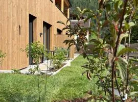 NEW OPENING "Frechdax - Apartments Stubai" Unique Apartments, near BUS STOP & GROCERY STORE, inkl INFRARED CABIN