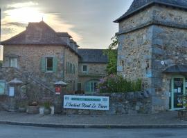 Logis hôtel l'instant Mont le Viaur, hotel v destinácii Saint-André-de-Najac