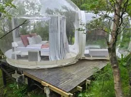 Eyja Mork - Aurora Igloo with Hot Tub, BBQ and shared kitchen