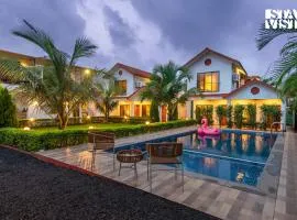 StayVista at Silver Leaf with Lawn & Pool