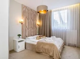 CONTINENTAL Apartamenty Piamola