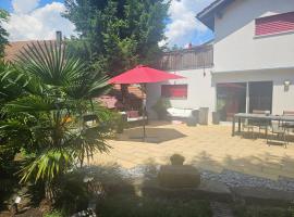 Guesthouse Claudia, villa en Leuzigen