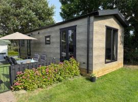 Nieuw in 2025! Modern vakantiehuis aan de Waddenzee, pet-friendly hotel in Westerland