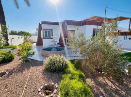 Villa Djerba Midoun, ξενοδοχείο σε Al Maqārisah