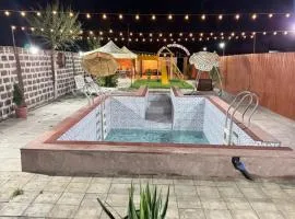 Hovakimyans Garden And Pool