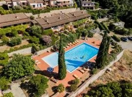 Residence Nisportino Borgo Alloro, Fonte ed Aida