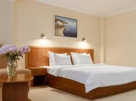 PecherSky Hotel