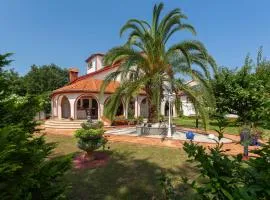 Villa Anna with pool by Porec