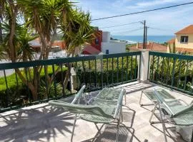 Villa Octopus's Garden by ACasaDasCasas